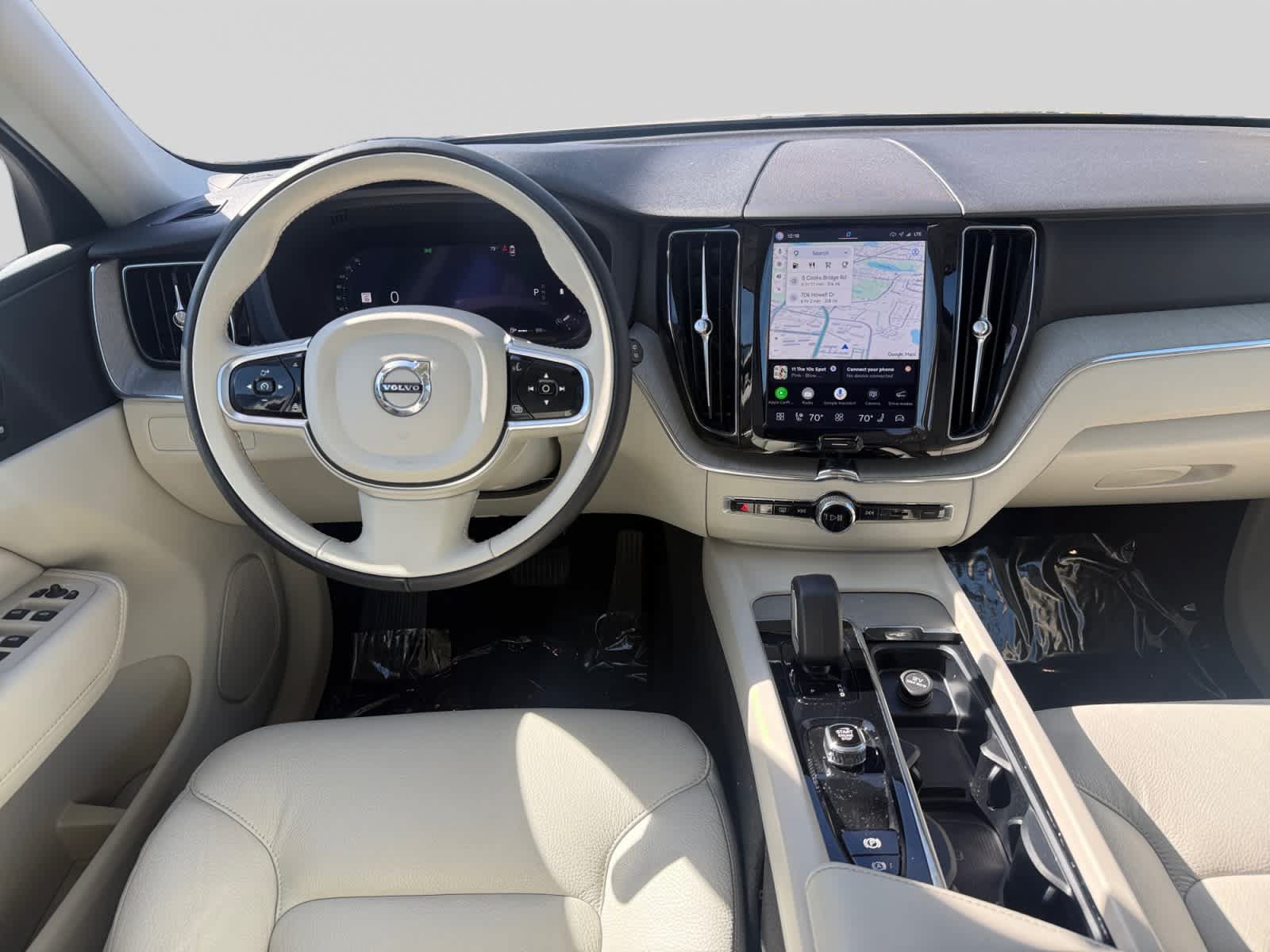Used 2024 Volvo XC60 B5 Plus w/ Climate Package AWD/4WD image 14
