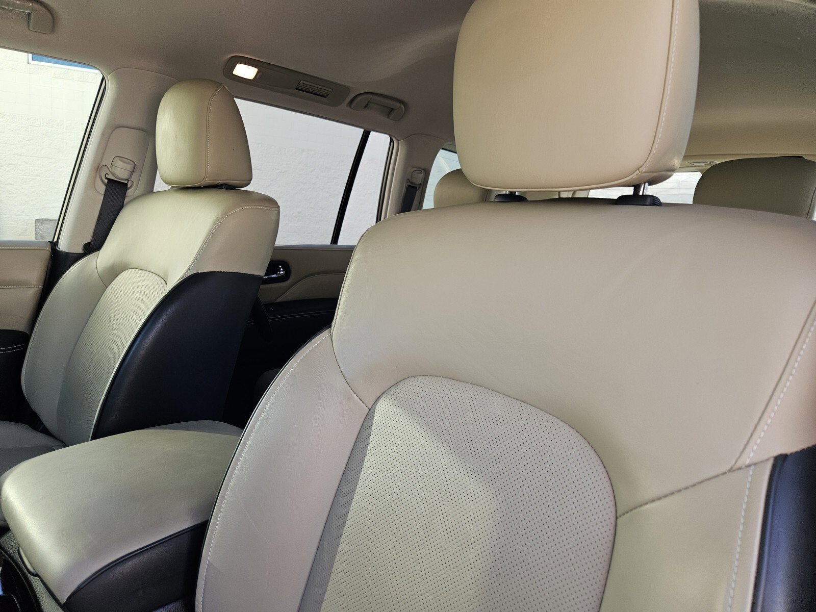 Used 2023 INFINITI QX80 Premium Select w/ All-Season Package image 20