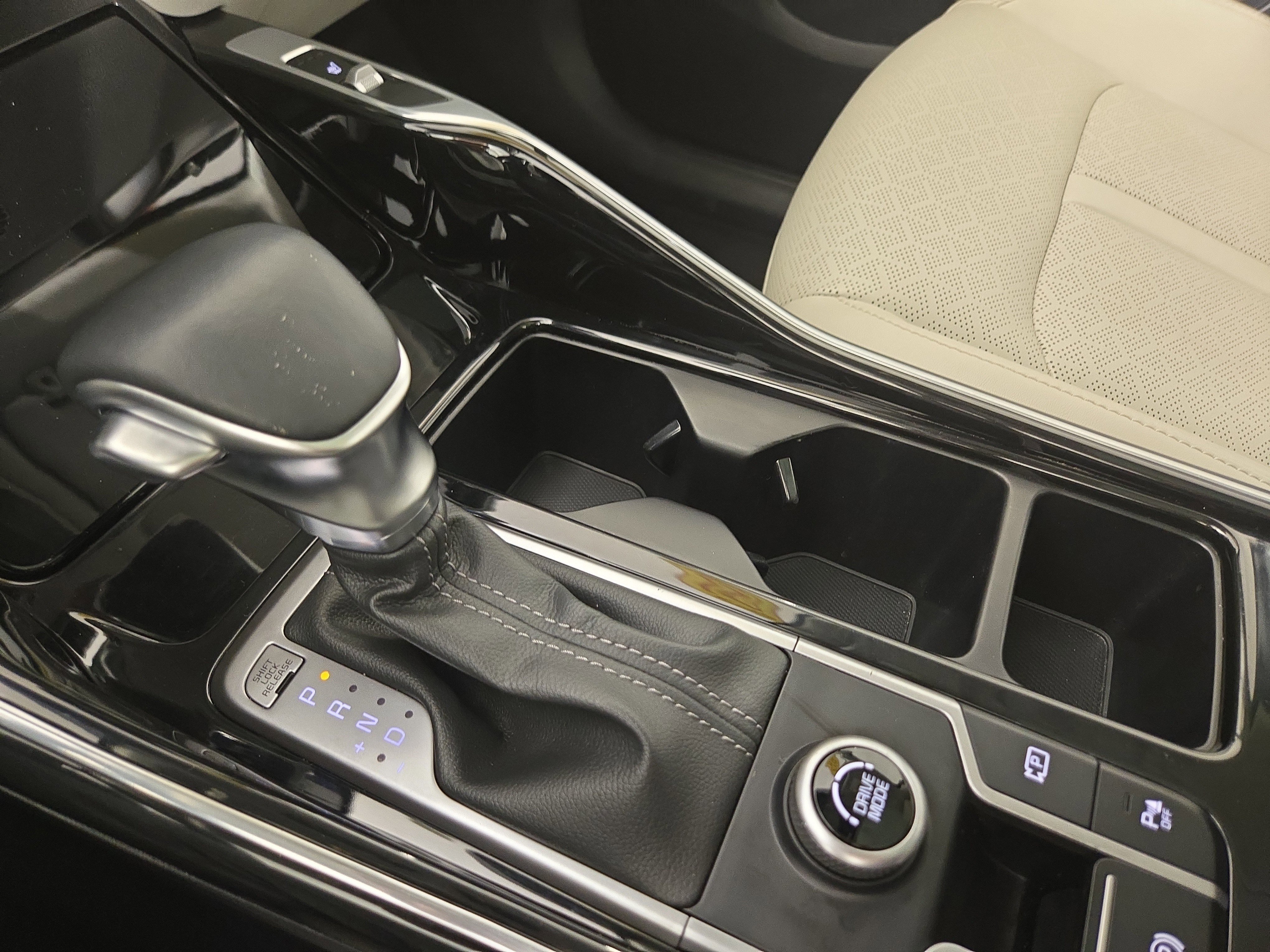 Used 2023 Kia Sorento SX image 25