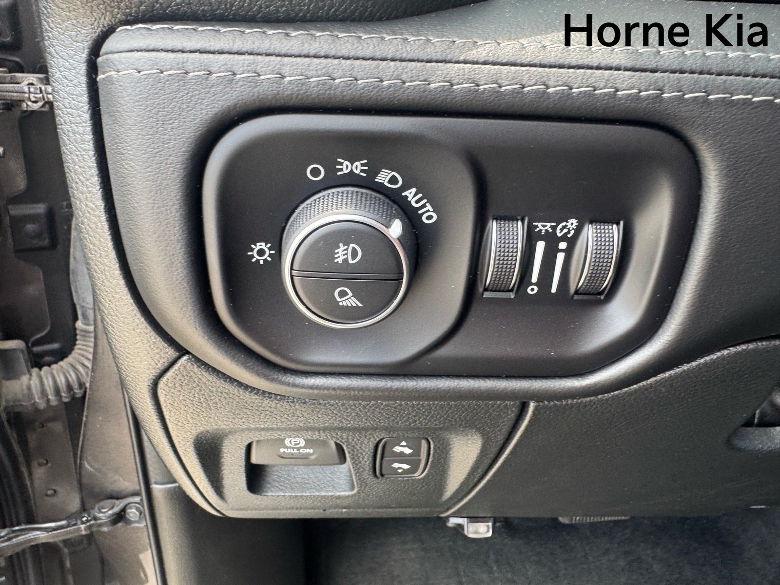 Used 2023 RAM 1500 Limited AWD/4WD image 26