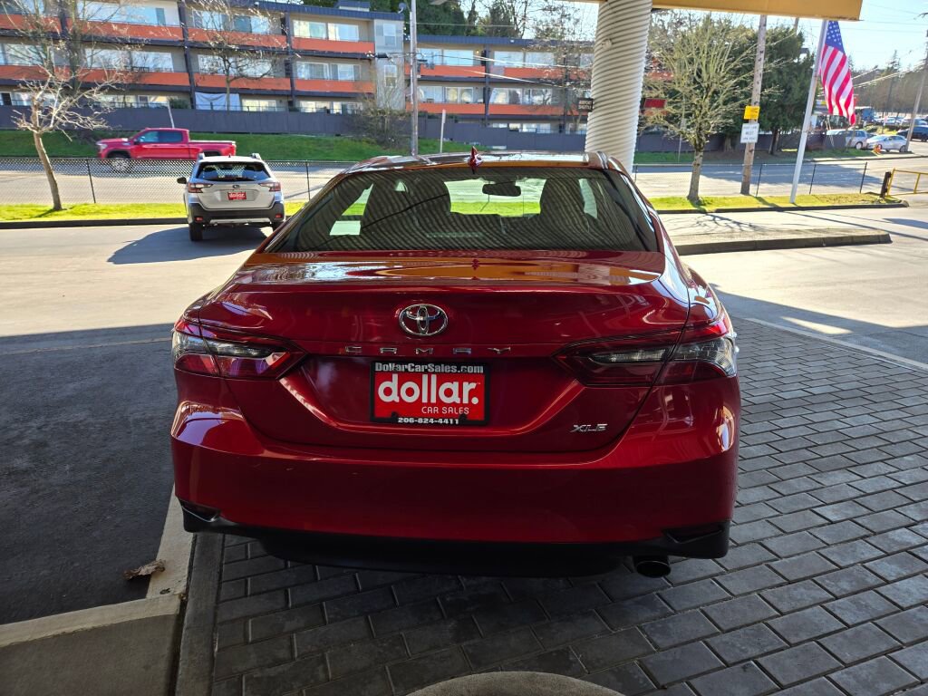 Used 2023 Toyota Camry XLE w/ Cold Weather Package FWD image 6
