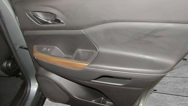 Used 2020 GMC Acadia SLE image 15