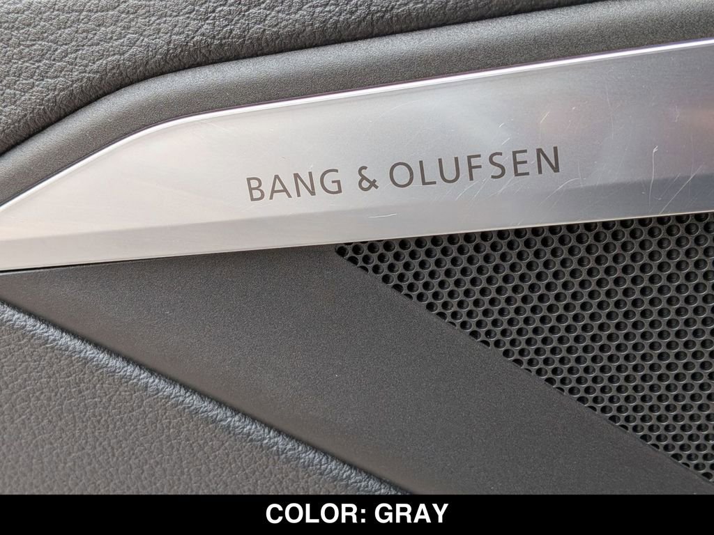 Used 2022 Audi e-tron Premium Plus w/ Premium Plus Package image 11