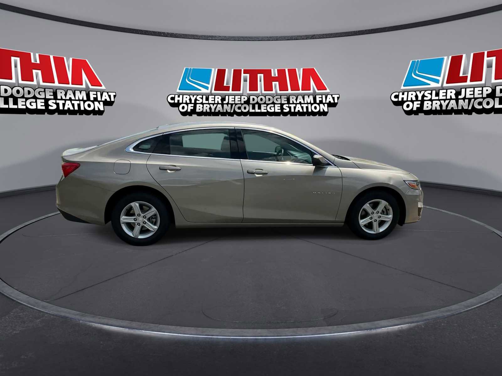 Used 2025 Chevrolet Malibu LS FWD image 9