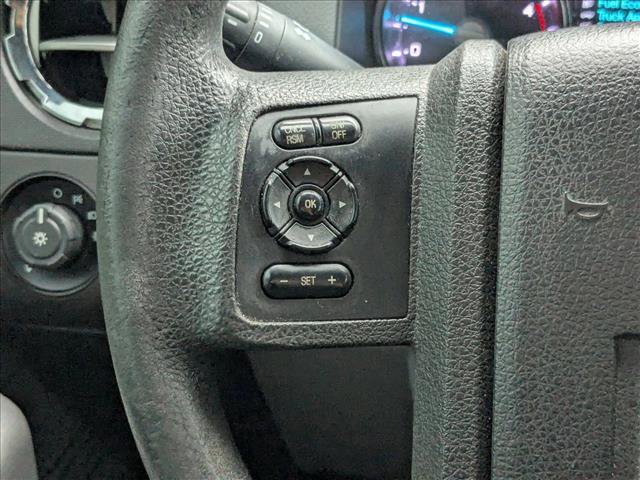 Used 2016 Ford F250 XLT w/ XLT Premium Package AWD/4WD image 4