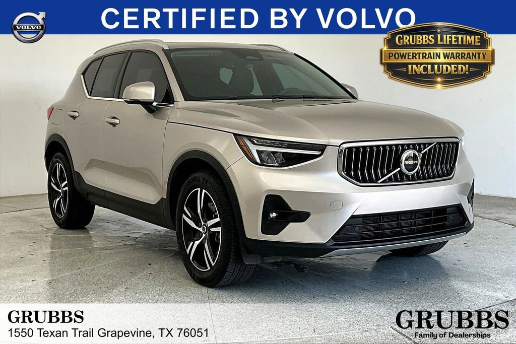 Used 2023 Volvo XC40 B4 Plus FWD image 1