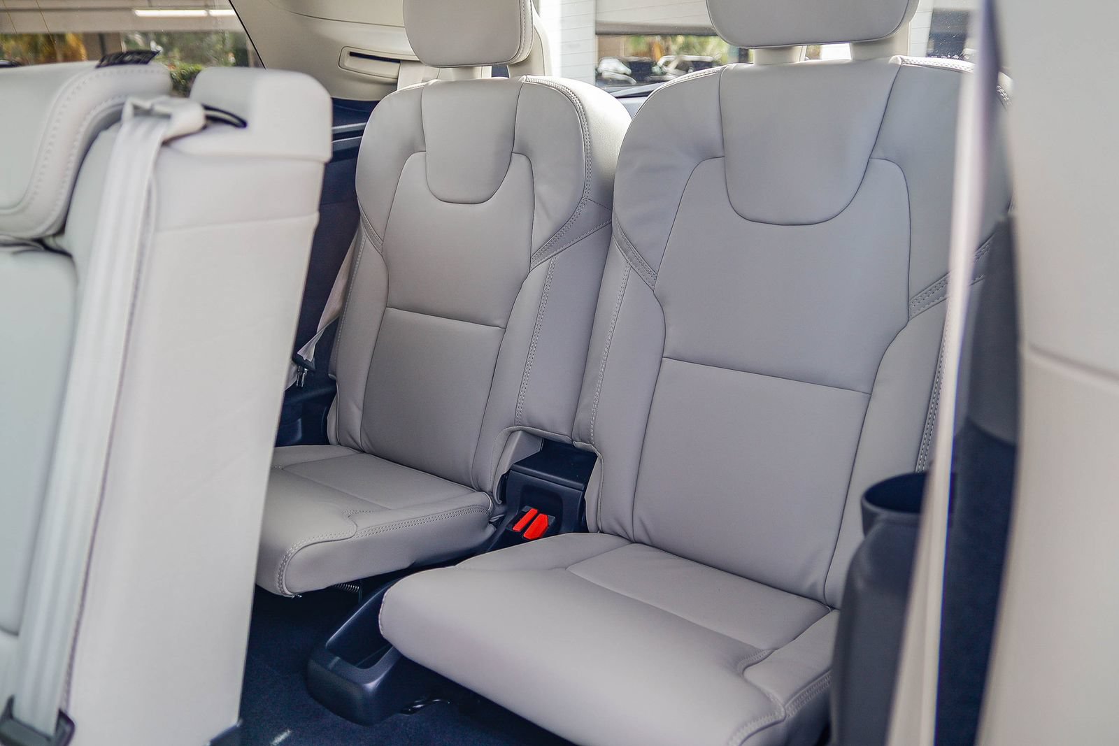 New 2026 Volvo XC90 T8 Ultra w/ Protection Package Premier AWD/4WD image 19
