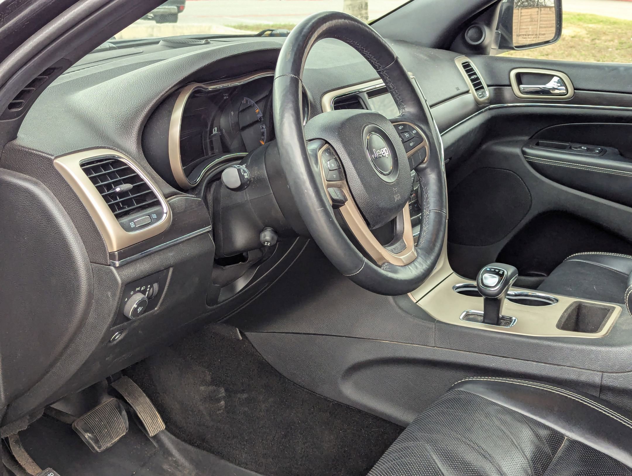 Used 2014 Jeep Grand Cherokee Limited w/ Luxury Group II image 13