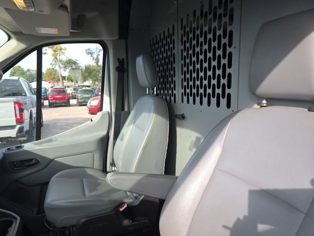 Used 2019 Ford Transit 250 148 Medium Roof image 3