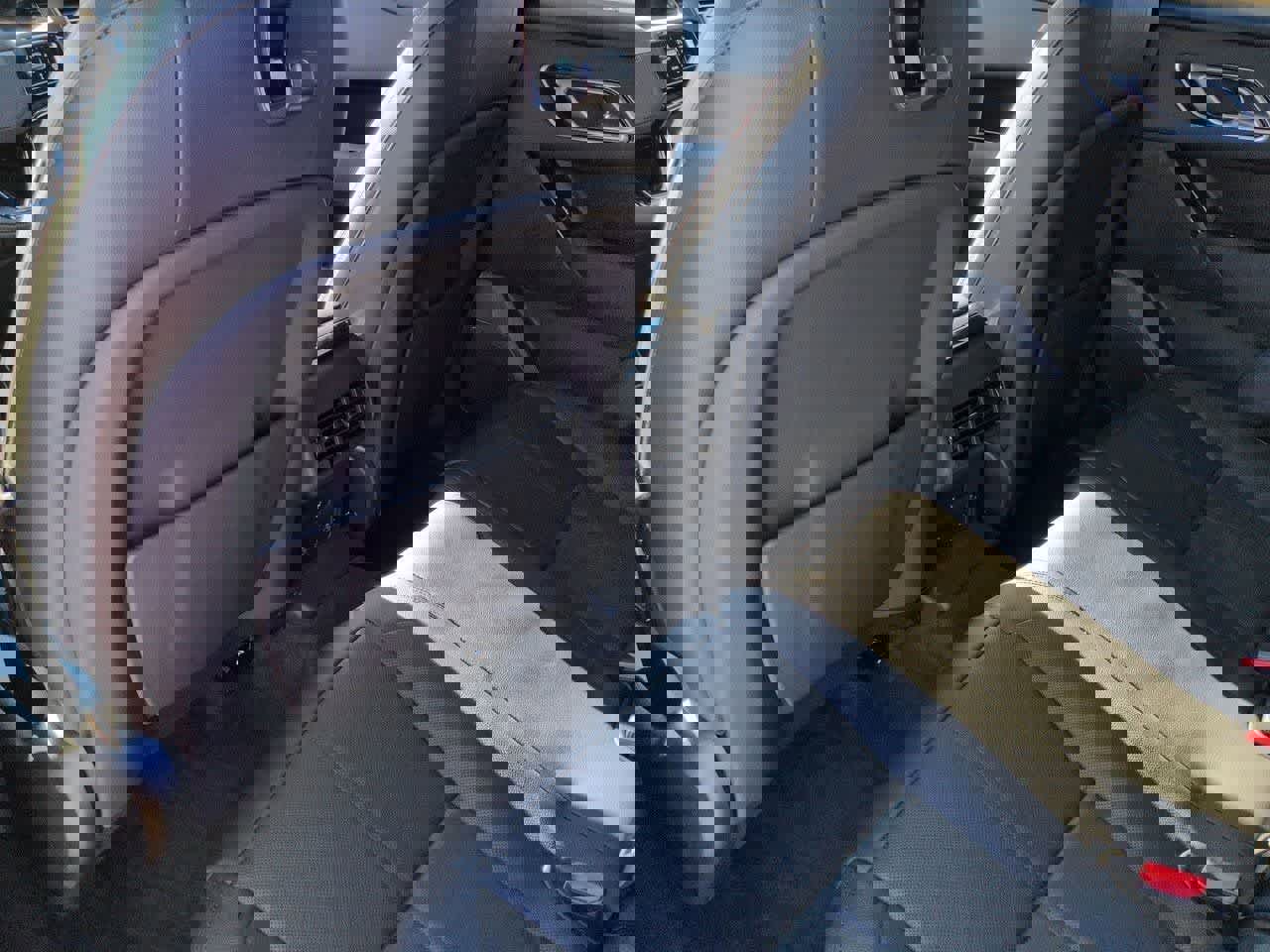 New 2026 Land Rover Range Rover Velar Dynamic SE AWD/4WD image 18