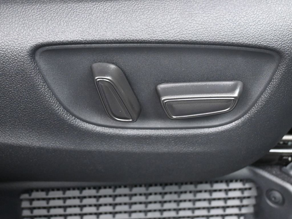 Certified 2026 Toyota Sienna XSE image 37