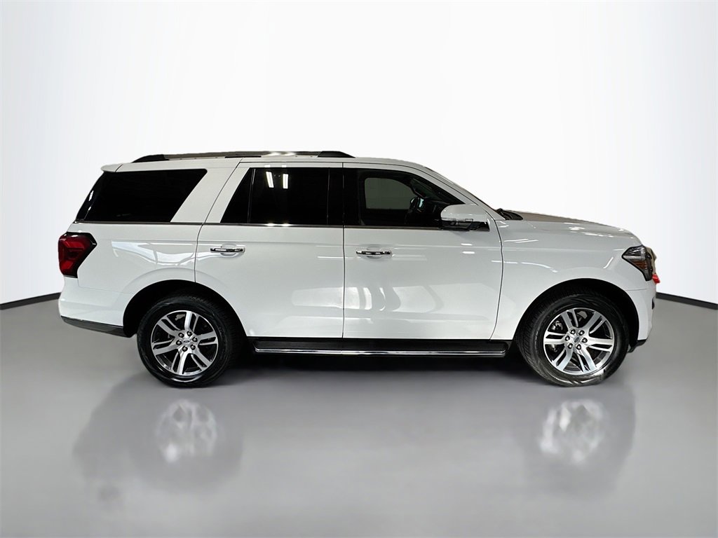 Used 2023 Ford Expedition Limited image 5