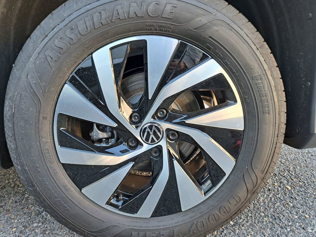 New 2026 Volkswagen Tiguan S image 26