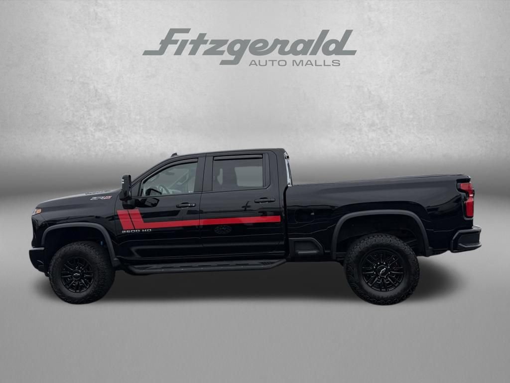 Used 2024 Chevrolet Silverado 2500 ZR2 w/ Technology Package AWD/4WD image 8