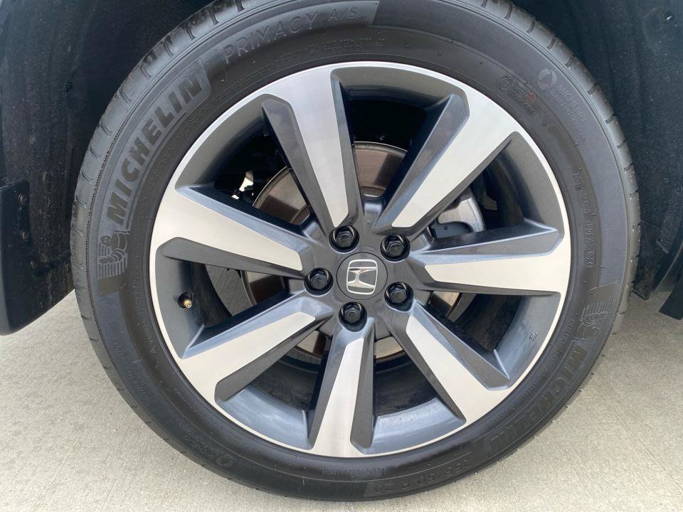 Certified 2025 Honda Pilot Touring image 27