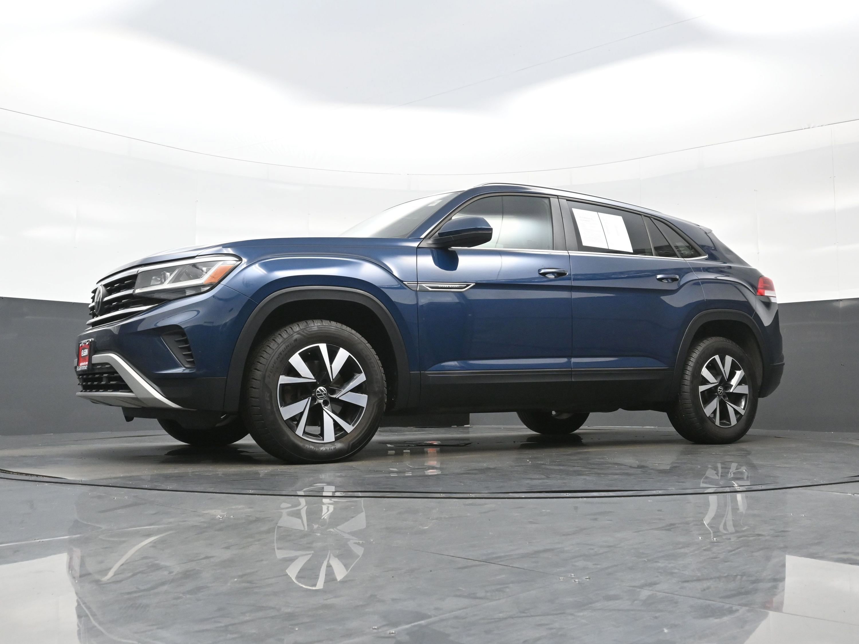 Used 2020 Volkswagen Atlas Cross Sport SE image 39