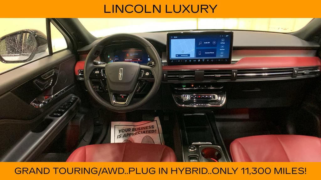 Used 2025 Lincoln Corsair Grand Touring w/ Towing Package AWD/4WD image 24