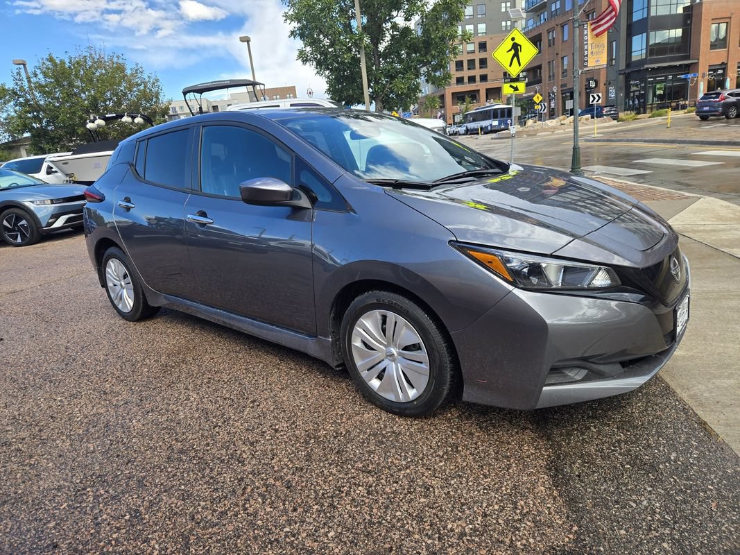 Used 2025 Nissan Leaf S FWD image 15