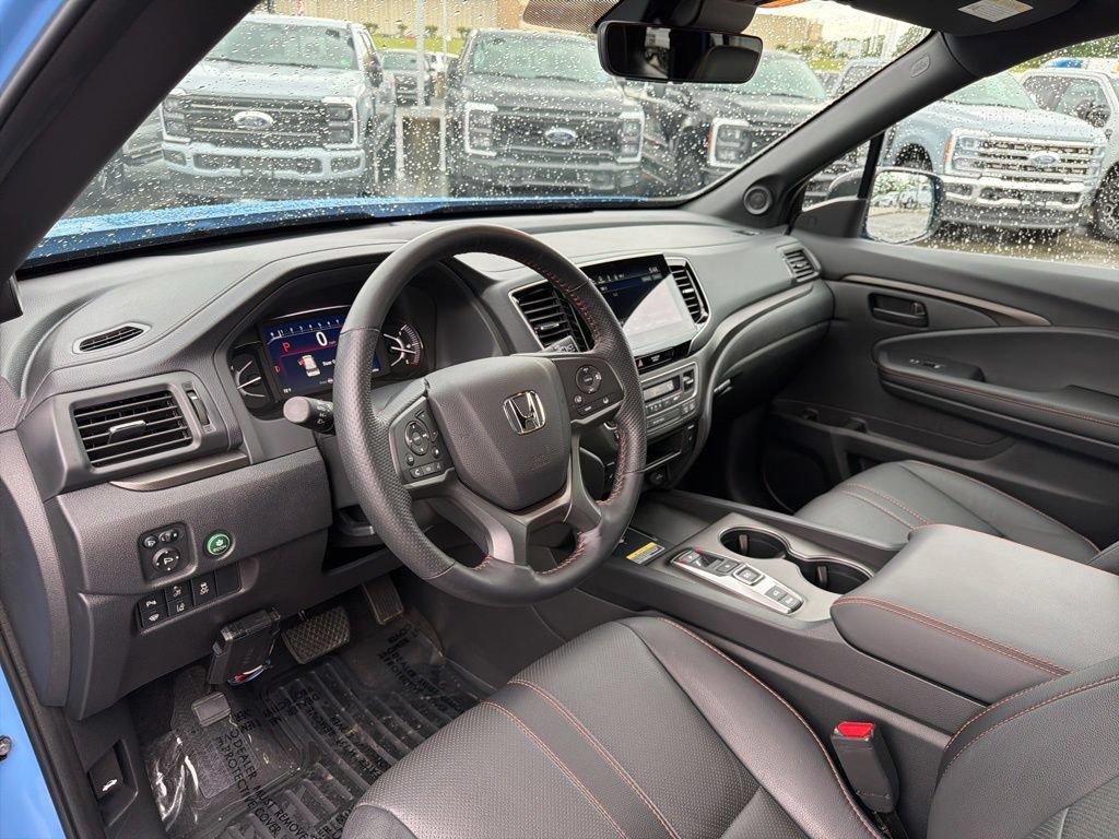 Used 2024 Honda Passport TrailSport image 12
