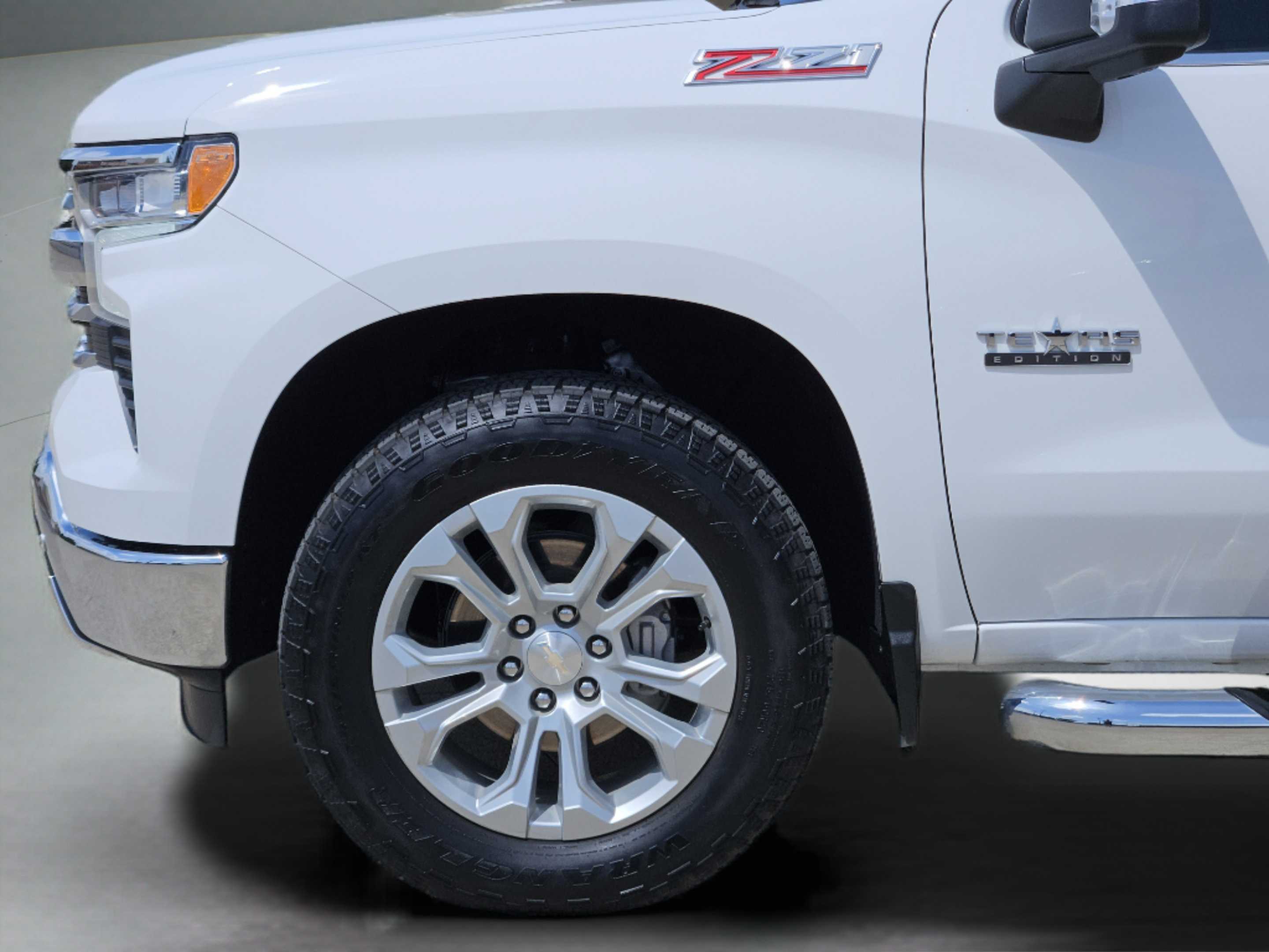 Used 2025 Chevrolet Silverado 1500 LTZ w/ LTZ Premium Texas Edition AWD/4WD image 12