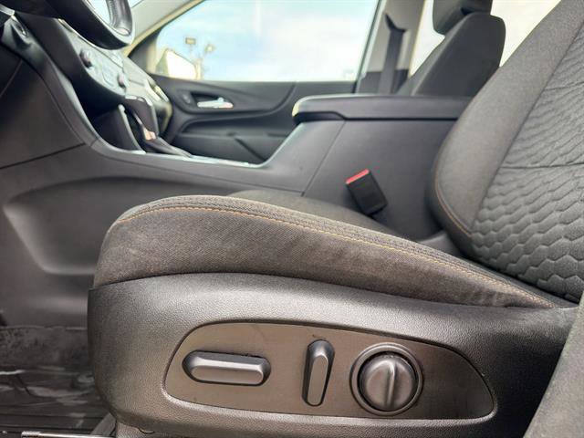 Used 2020 Chevrolet Equinox LT w/ Driver Convenience Package image 37