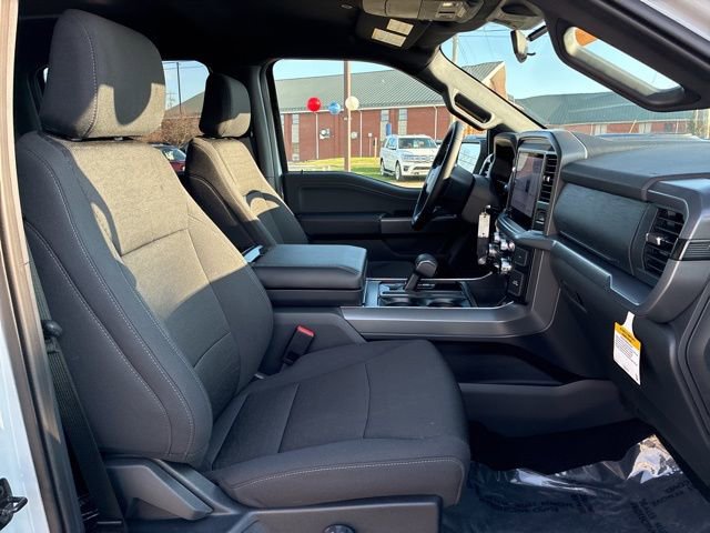New 2025 Ford F150 XLT w/ Equipment Group 301A Standard image 28