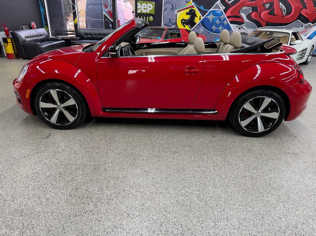 Used 2013 Volkswagen Beetle 2.0T FWD image 10