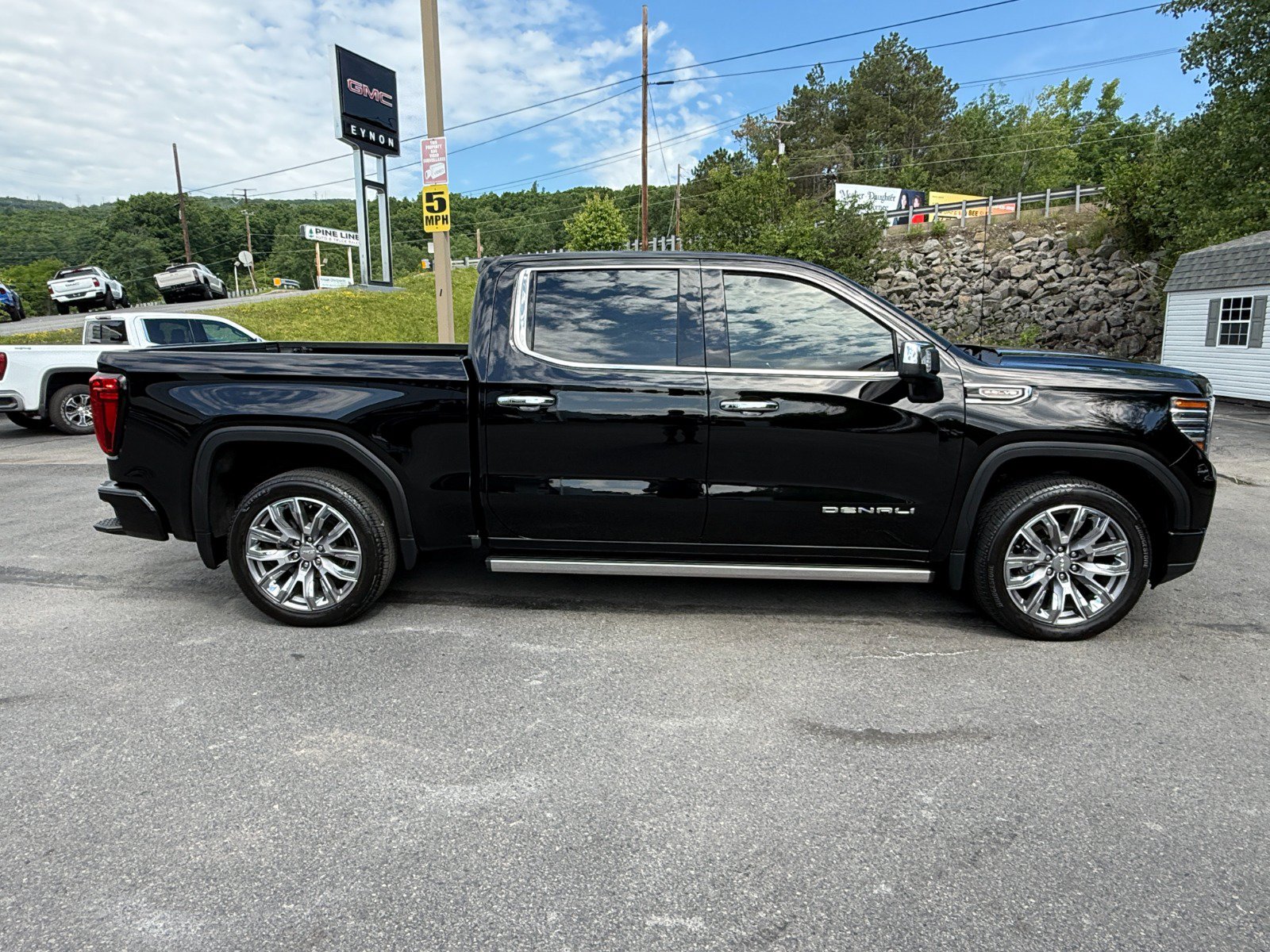 Used 2023 GMC Sierra 1500 Denali AWD/4WD image 6