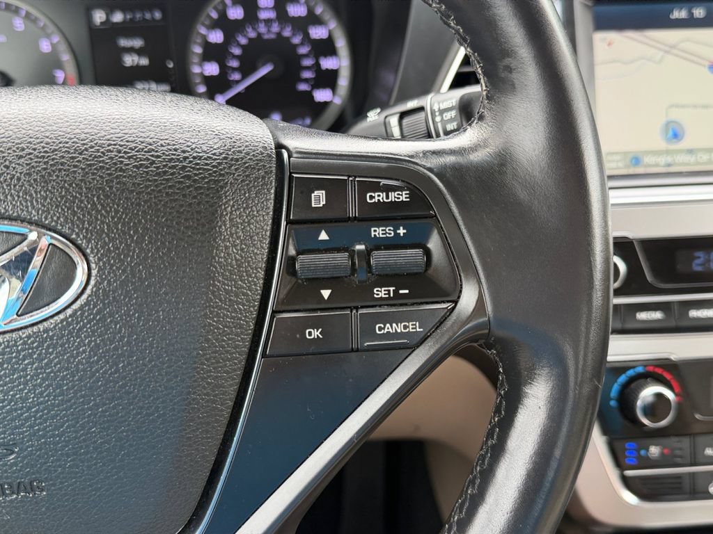 Used 2015 Hyundai Sonata Limited w/ Option Group 05 FWD image 27