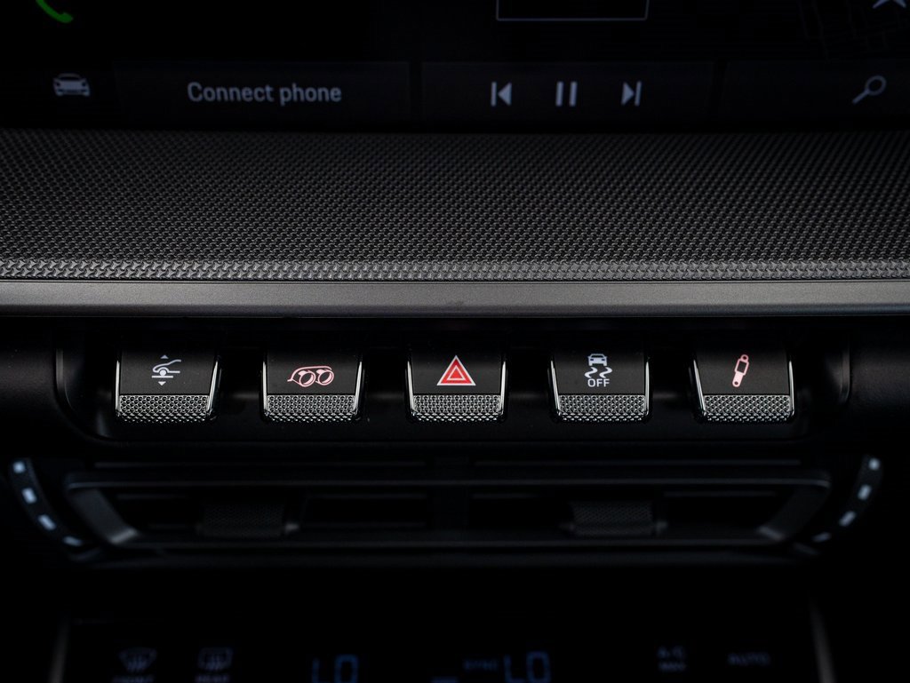 Certified 2024 Porsche 911 Carrera image 38