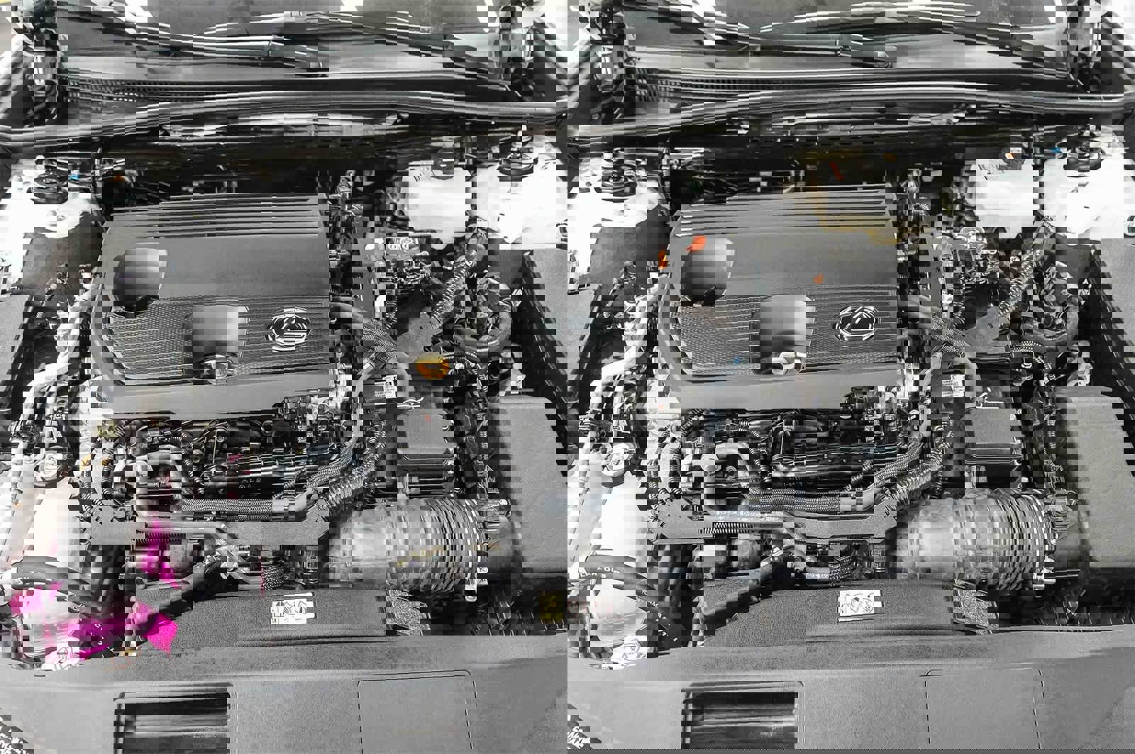 Used 2025 Lexus ES 300h w/ Premium Package image 28