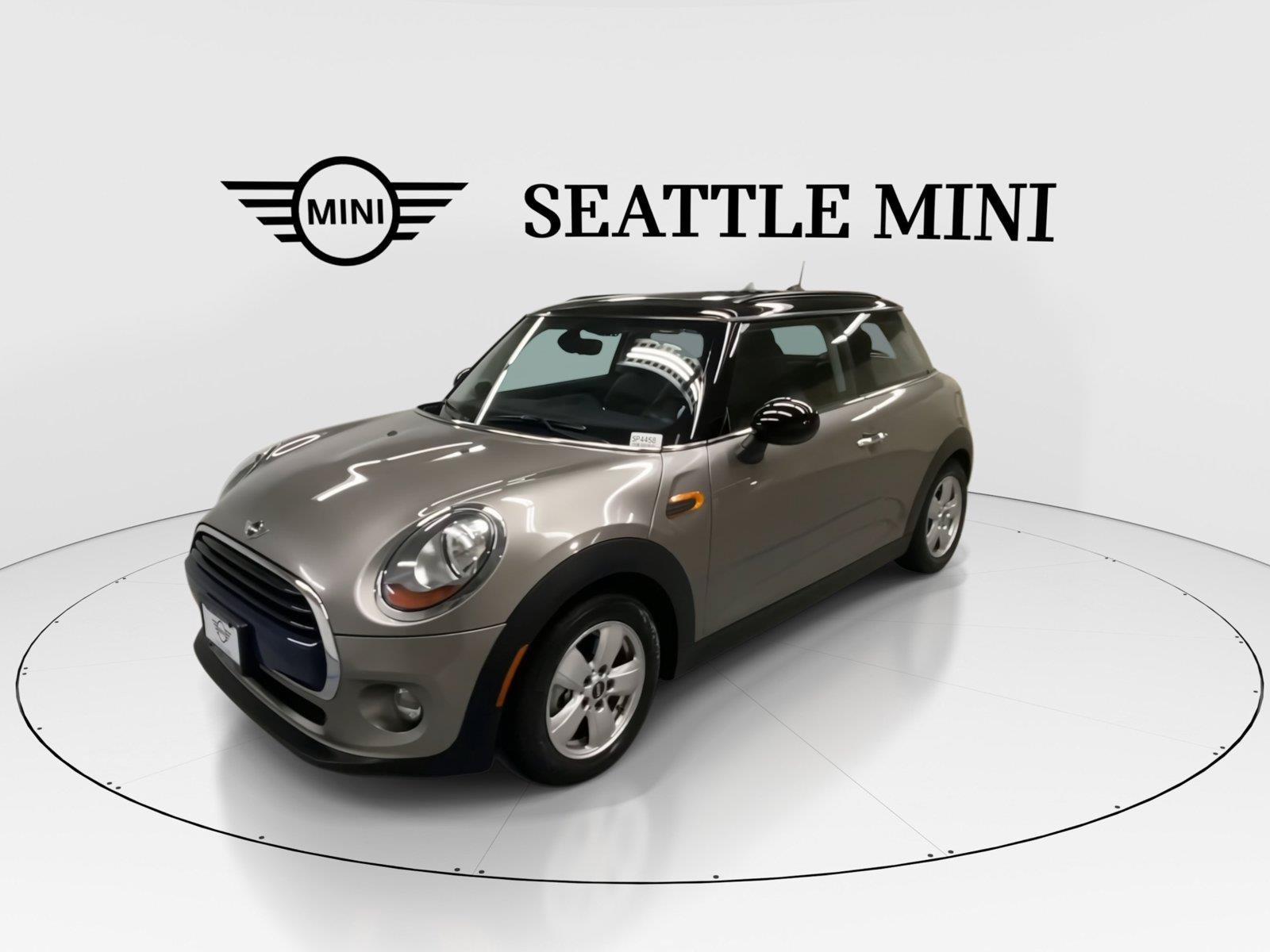 Used 2018 MINI Cooper 2-Door Hardtop FWD image 5