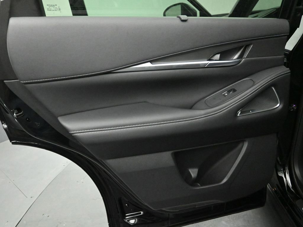 Certified 2025 INFINITI QX60 Luxe image 23