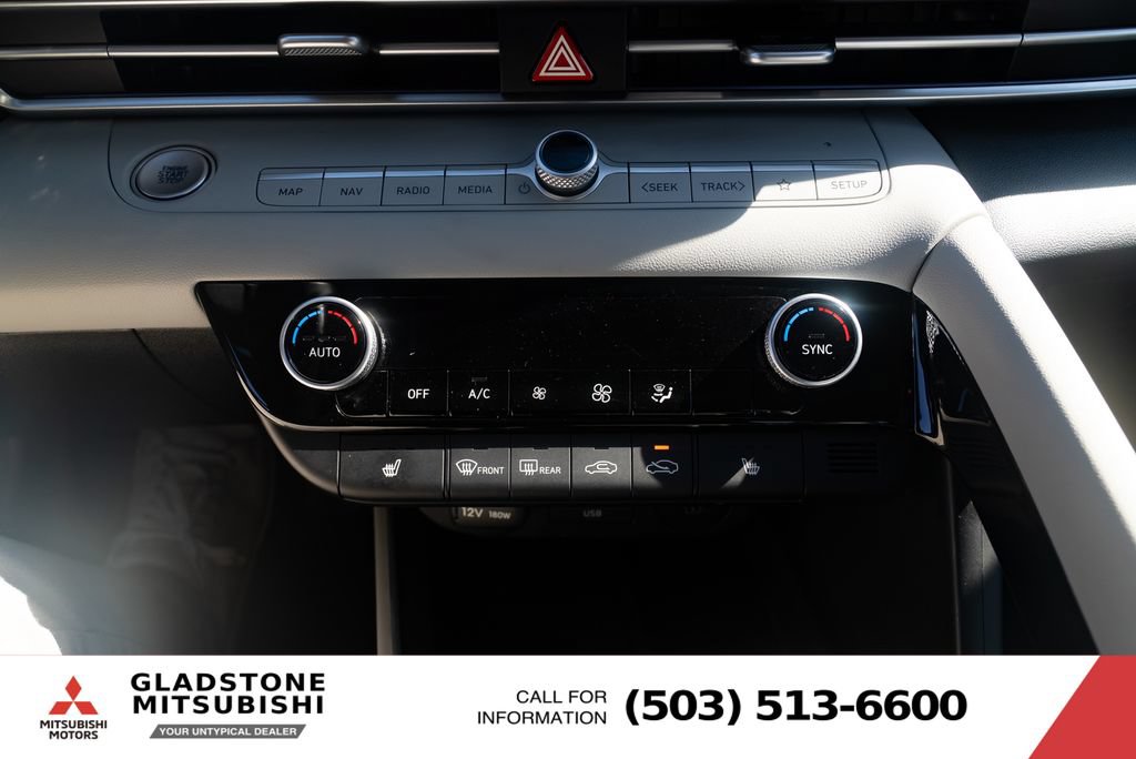 Used 2025 Hyundai Elantra Limited FWD image 14