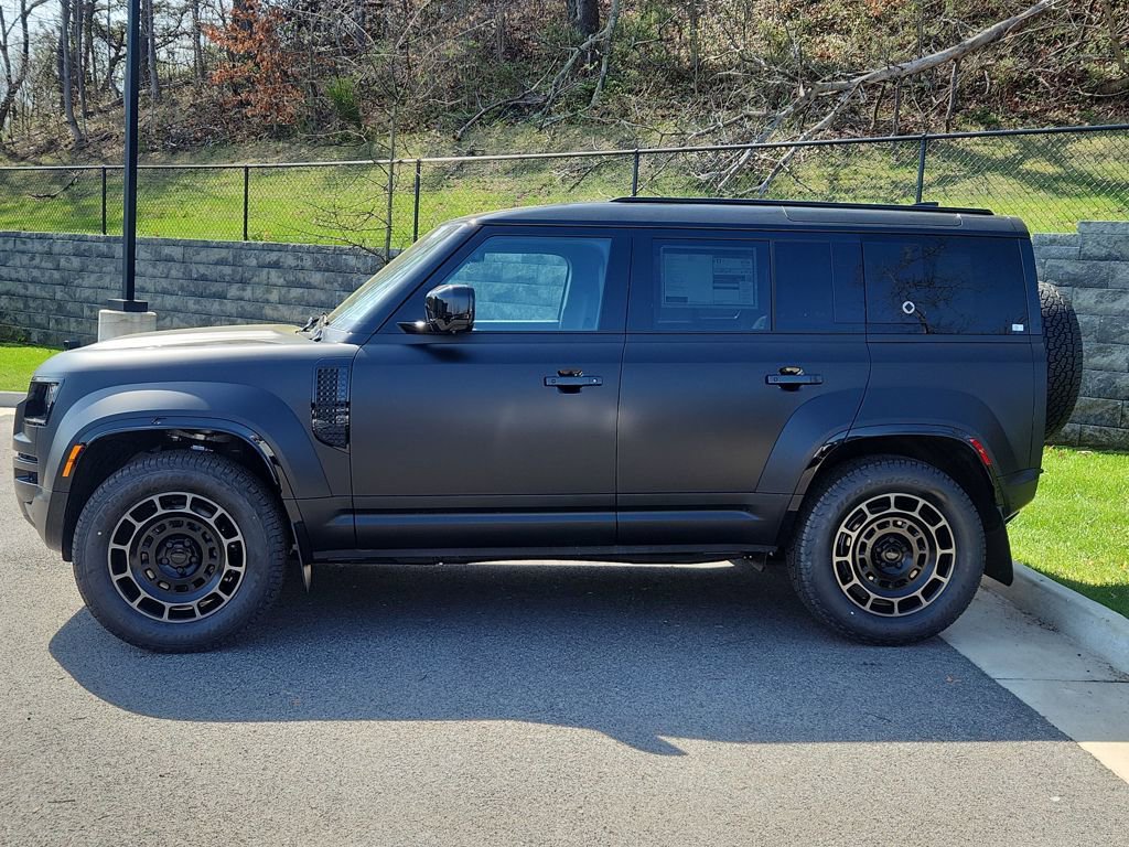 New 2026 Land Rover Defender 110 OCTA image 6