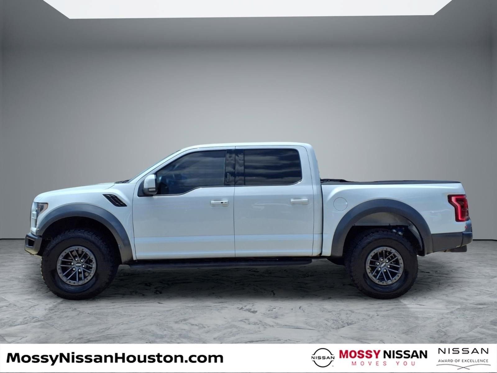 Used 2018 Ford F150 Raptor w/ Equipment Group 802A Luxury AWD/4WD image 5