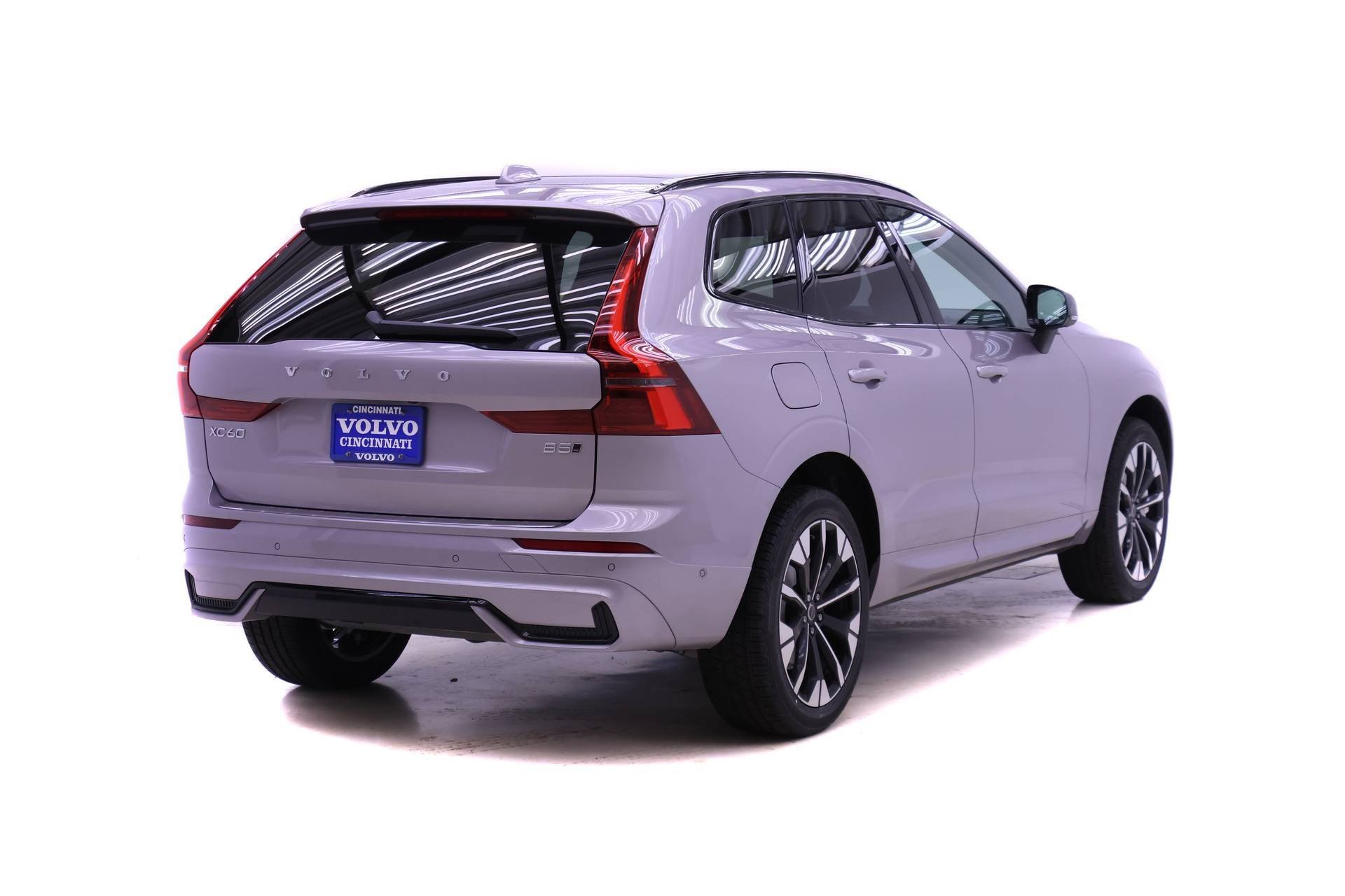 New 2026 Volvo XC60 B5 Plus w/ Protection Package Premier image 4