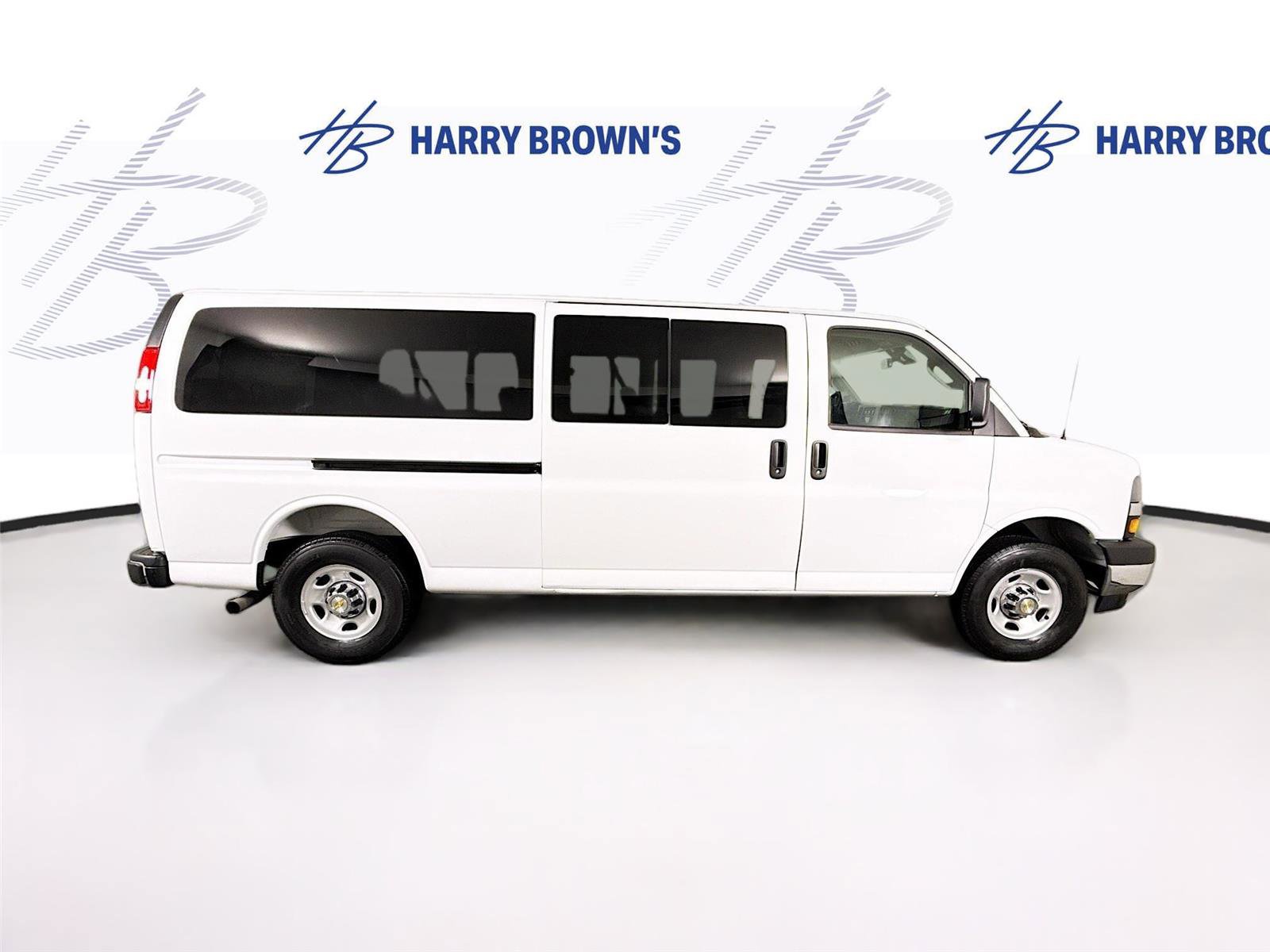 Used 2025 Chevrolet Express 3500 LT w/ LT Preferred Equipment Group image 31