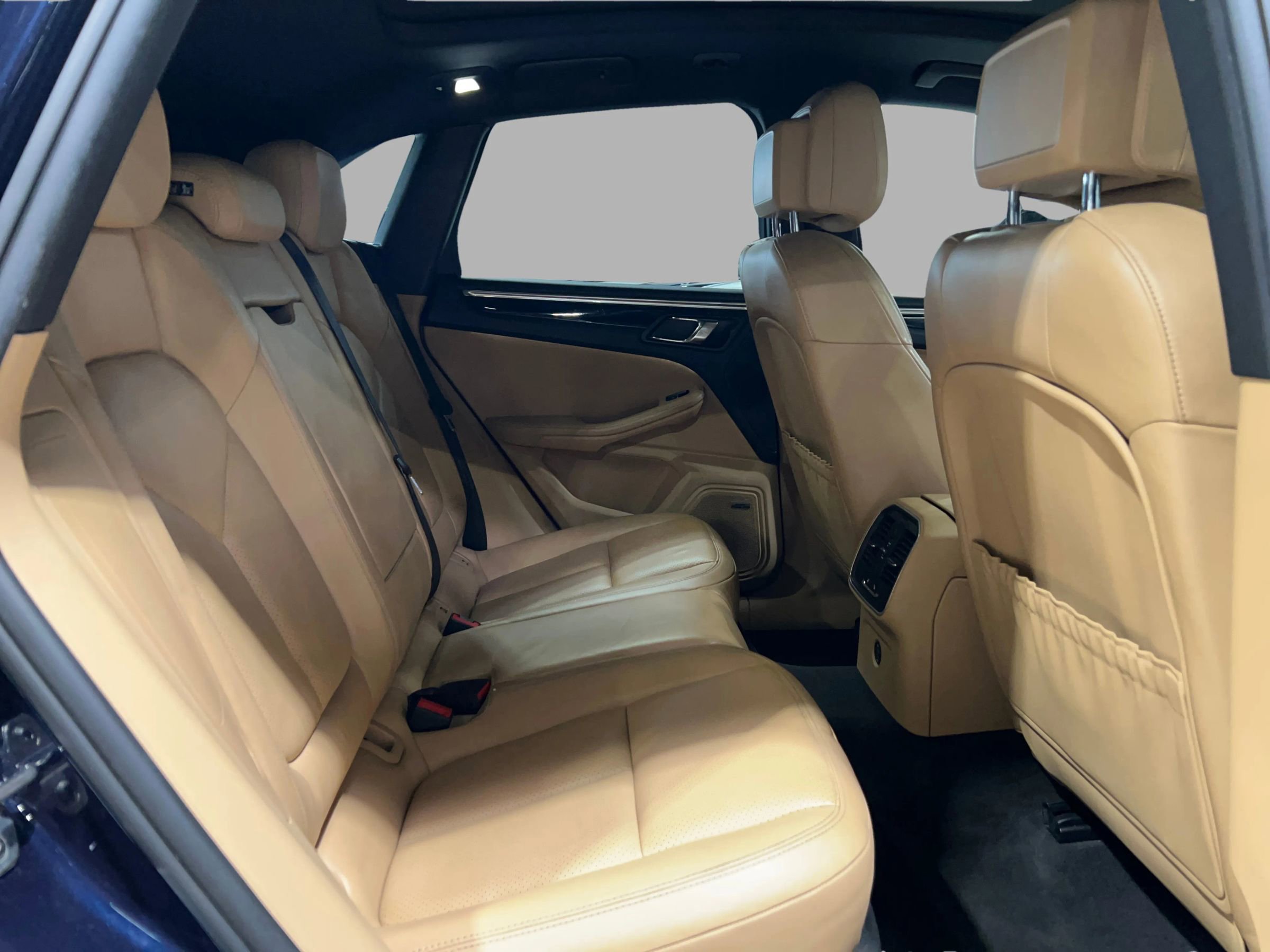 Used 2017 Porsche Macan S image 21