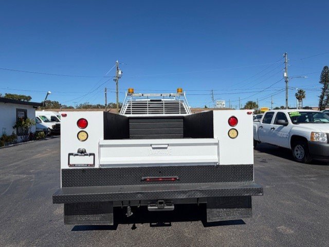 Used 2016 Ford F550 2WD Crew Cab Super Duty w/ Power Equipment Group image 5