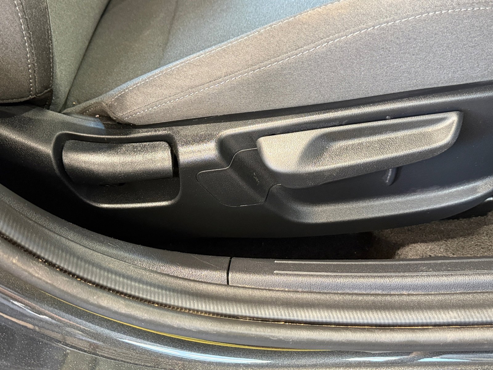Used 2025 Kia K4 FWD image 27