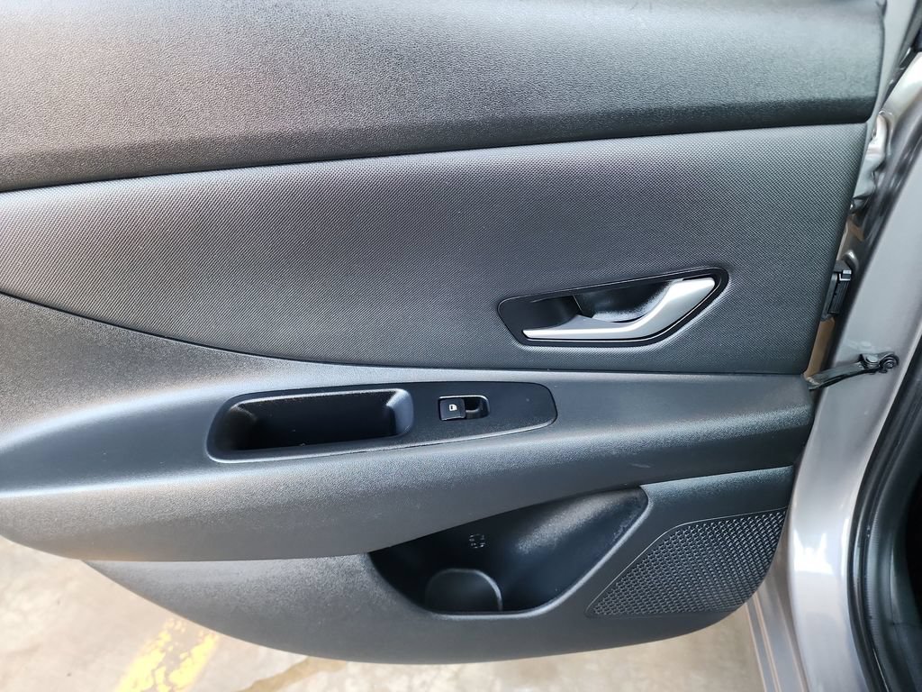 Used 2024 Hyundai Elantra Limited FWD image 36
