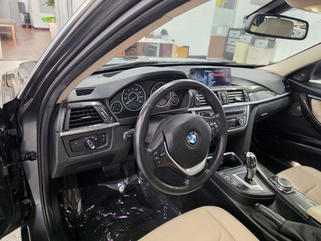 Used 2015 BMW 328i xDrive Sedan AWD/4WD image 7
