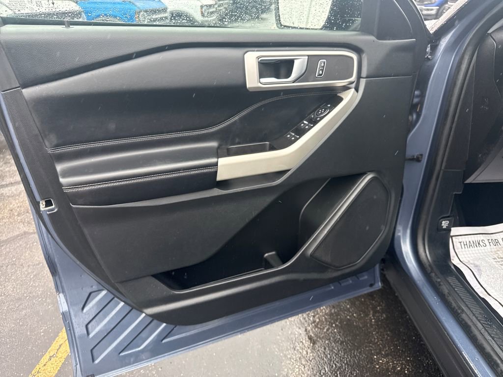 Used 2021 Ford Explorer XLT w/ Equipment Group 202A image 31