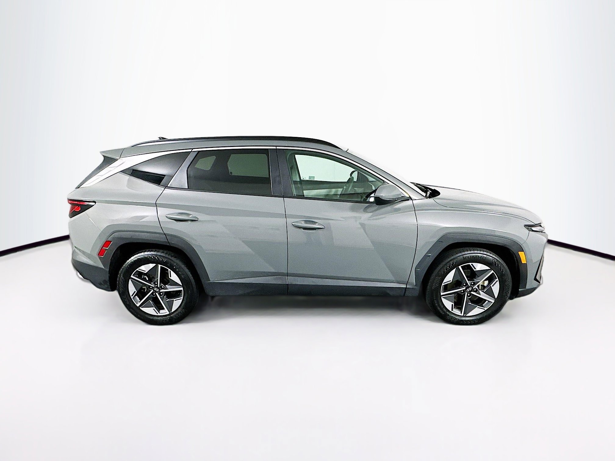 Used 2025 Hyundai Tucson SEL FWD image 10