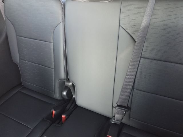 Used 2025 Buick Enclave Sport Touring AWD/4WD image 11