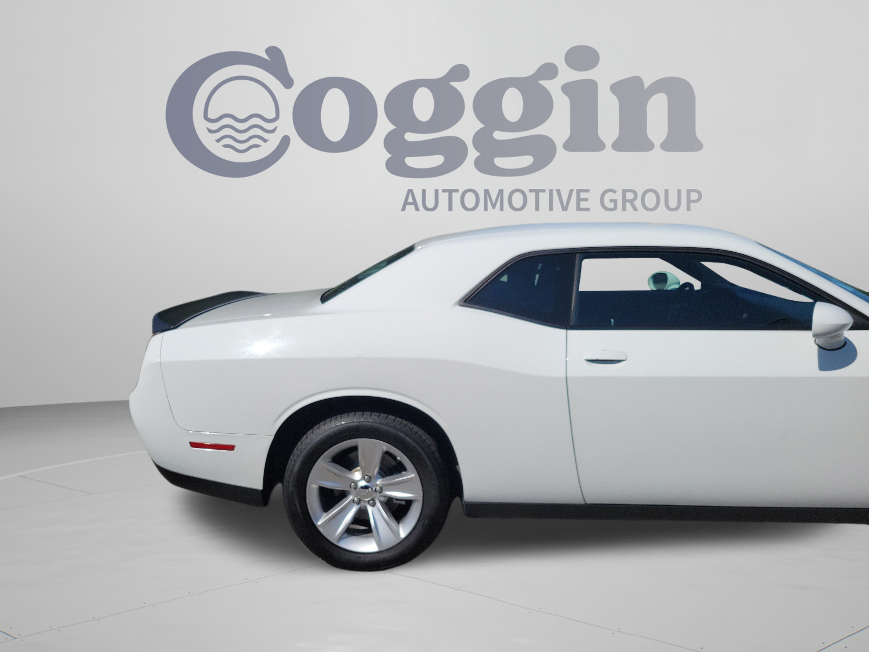 Used 2023 Dodge Challenger SXT RWD image 28
