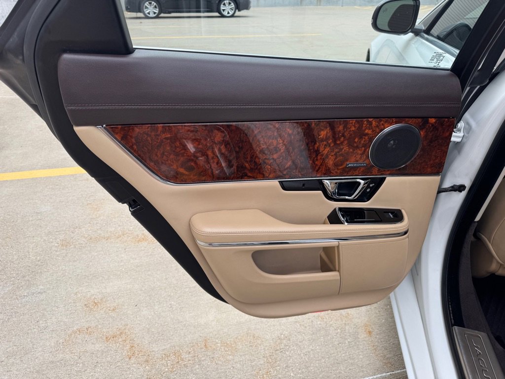 Used 2015 Jaguar XJ AWD image 22