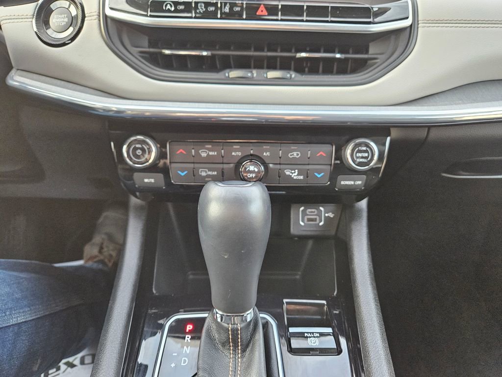 Used 2022 Jeep Compass Limited image 16