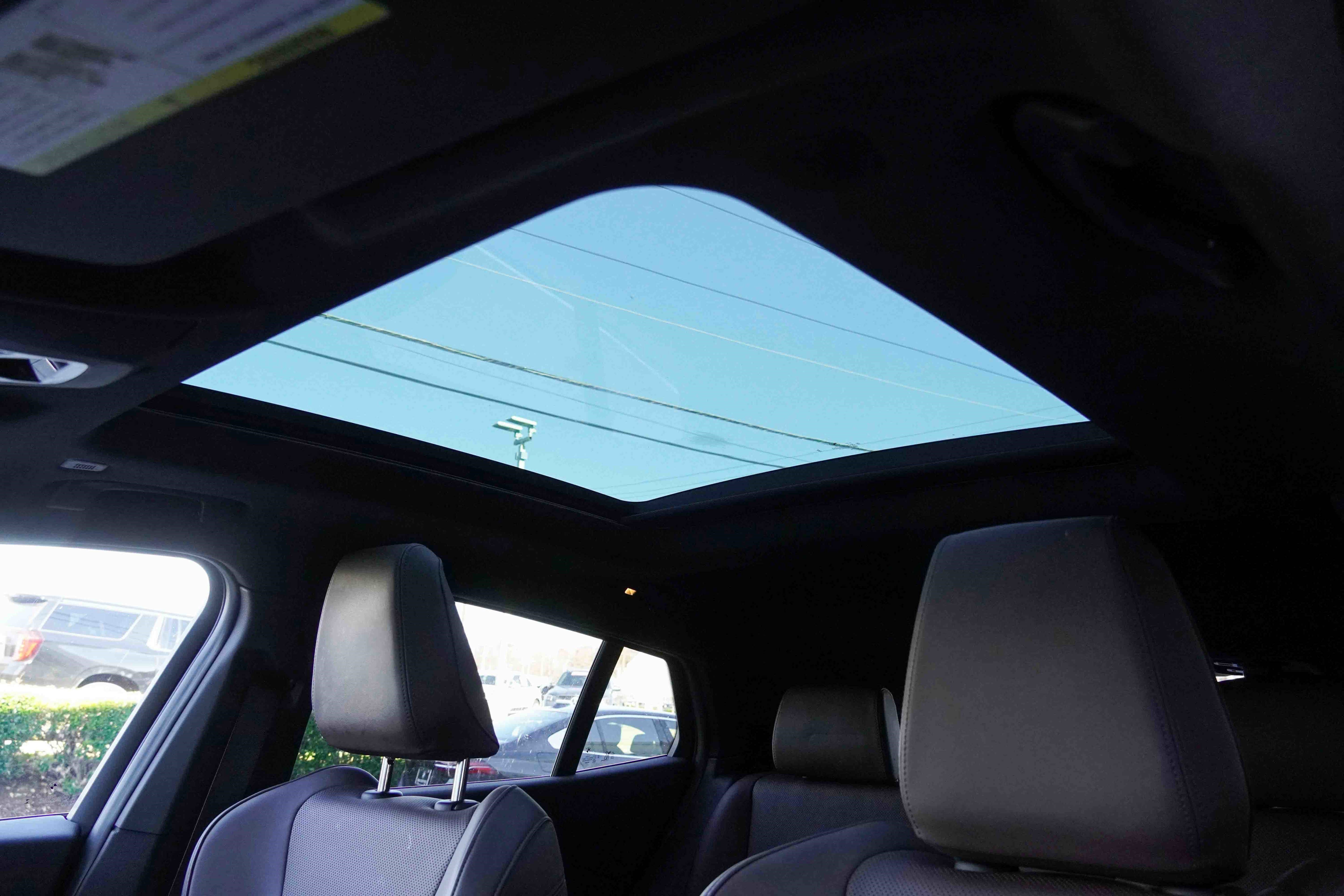 Certified 2025 BMW X2 xDrive28i image 14